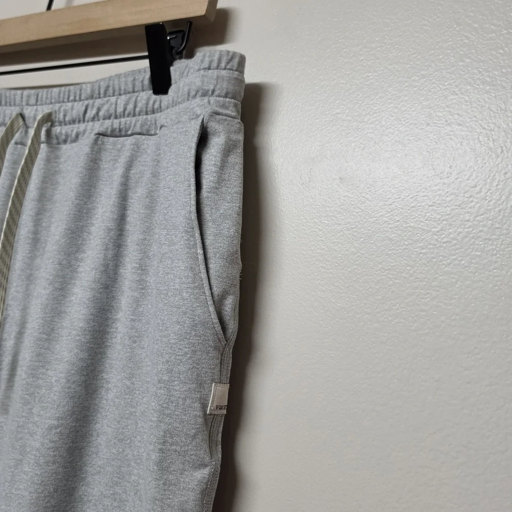 VUORI Women's Performance Jogger Relaxed Fit Gray VW303 Large 26" Inseam - Picture 2 of 7